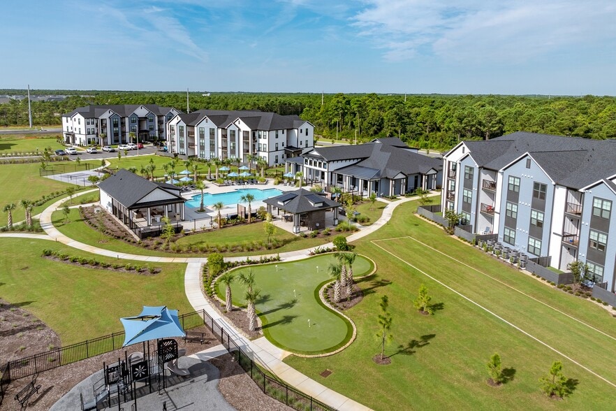 Building Photo - Evolve St James