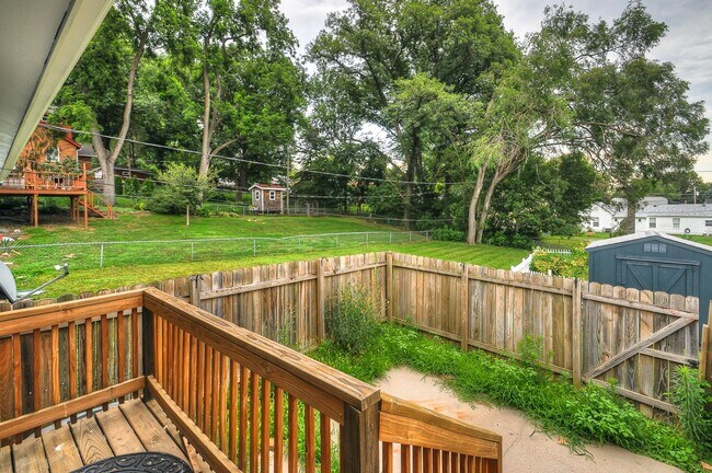 Building Photo - 5415 Poppleton Ave