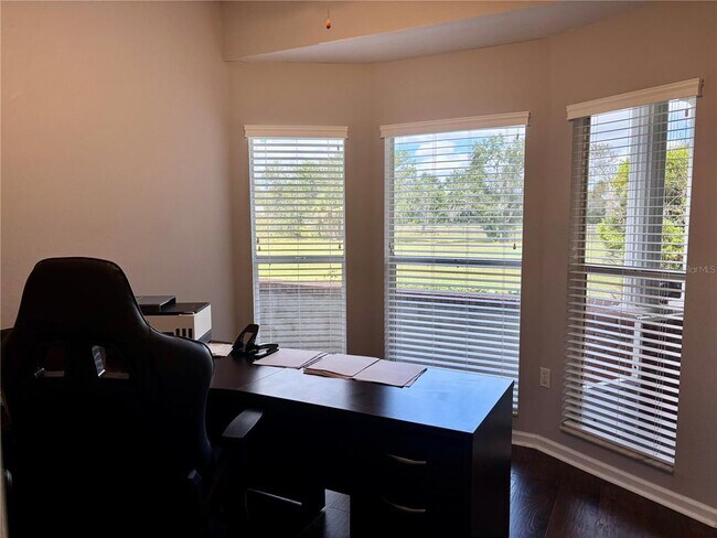 Building Photo - 1950 Bern Creek Loop