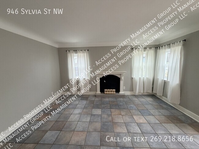 Building Photo - 946 Sylvia St NW