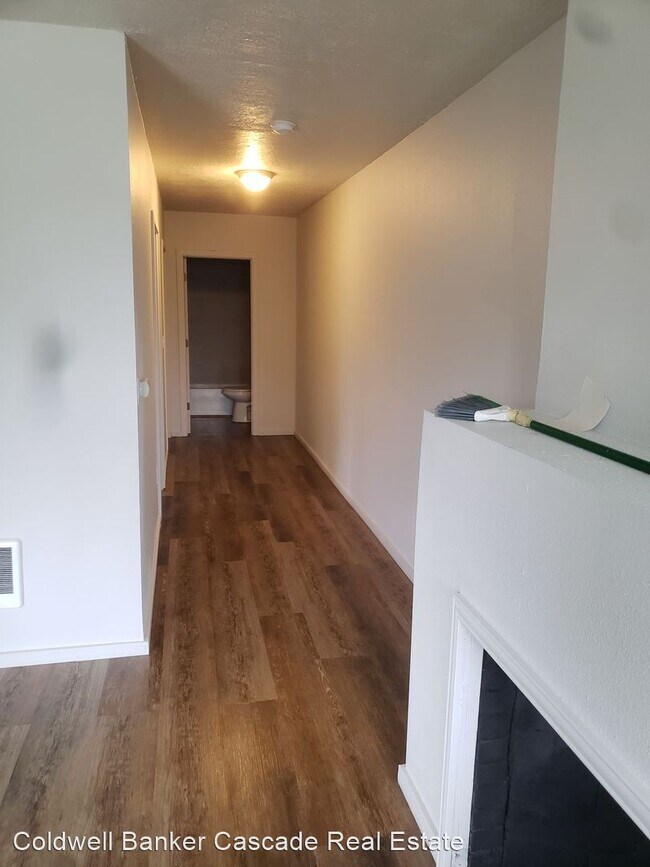 Building Photo - 1 br, 1 bath House - 308 18th Ave