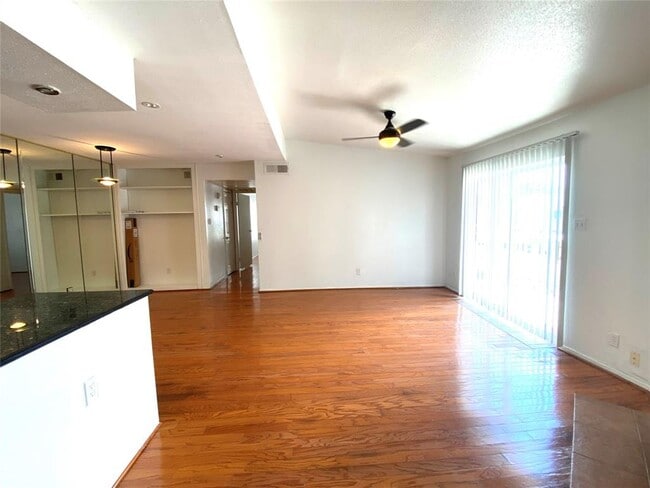 Building Photo - 6001 Reims Rd