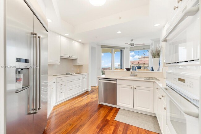 Building Photo - 13627 Deering Bay Dr