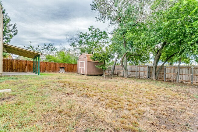 Building Photo - 13226 Chesterton Dr