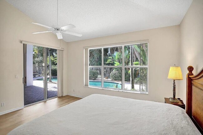 Building Photo - 9119 Baybury Ln