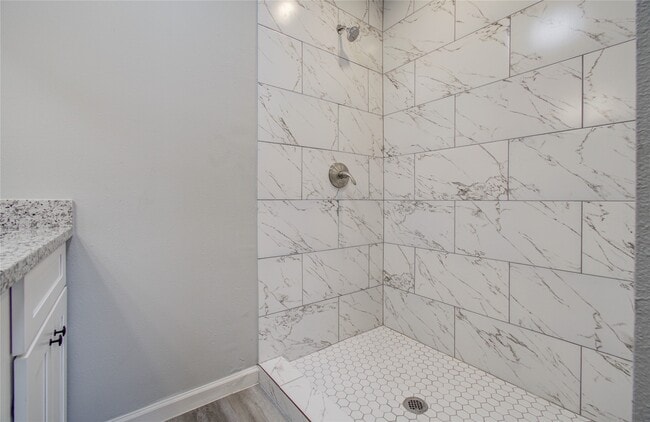 Building Photo - 9414 Lanewood Dr