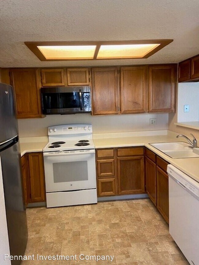 Building Photo - 2 br, 2 bath House - 6036 Gunbarrel Ave Un...