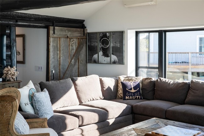 Building Photo - 610 Park Ave