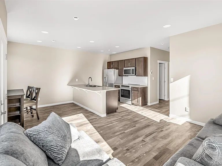 Building Photo - 1290 N 13th St