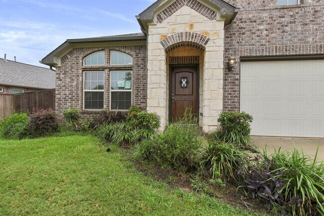Building Photo - 9735 Stratton Ridge Dr