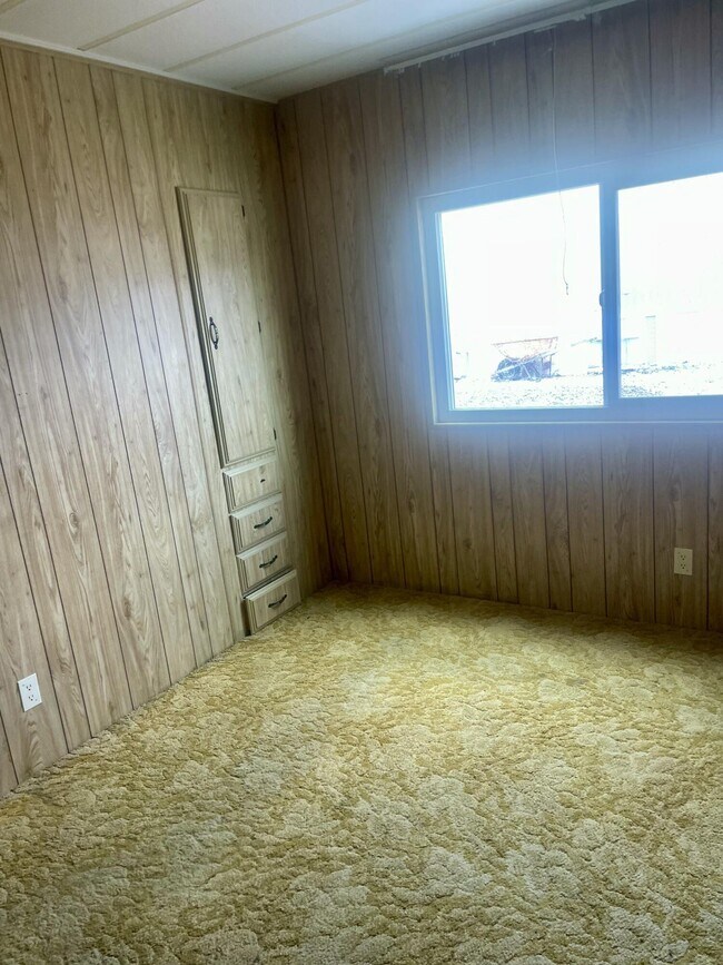 Building Photo - 14777 Palm Dr