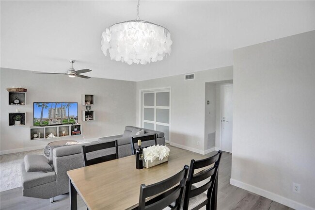 Building Photo - 5200 N Ocean Blvd