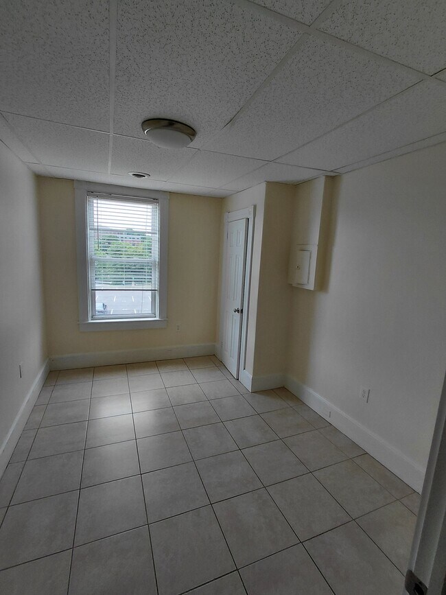 Building Photo - Riverview Apartments