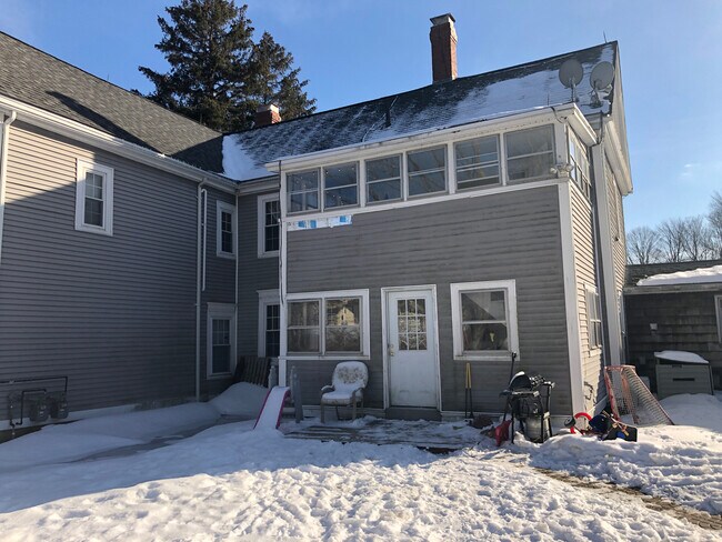 Building Photo - 50-52 Colby Rd