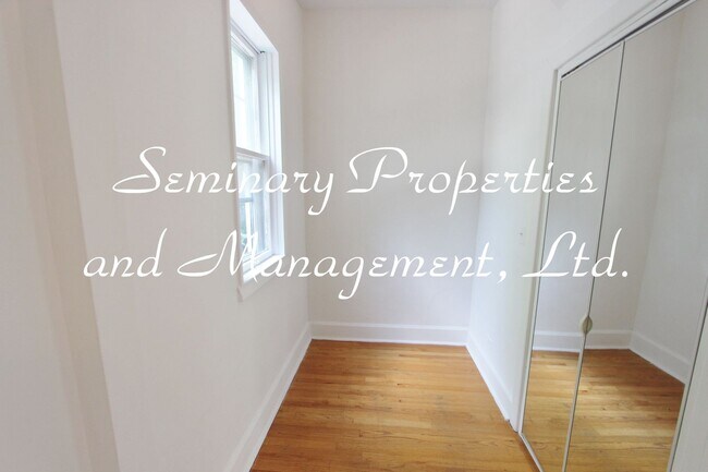 Building Photo - 3311 N Hoyne Ave