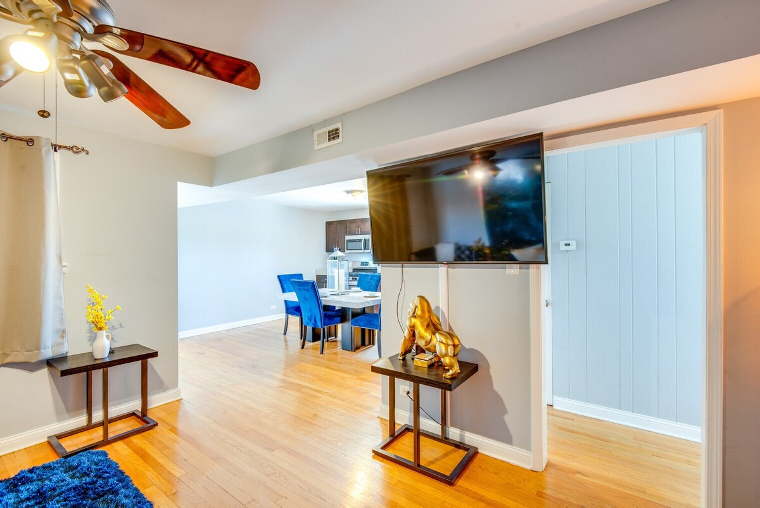 Building Photo - 8136 S Kedzie Ave