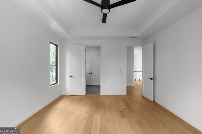 Building Photo - 3293 Lenox Pl NE