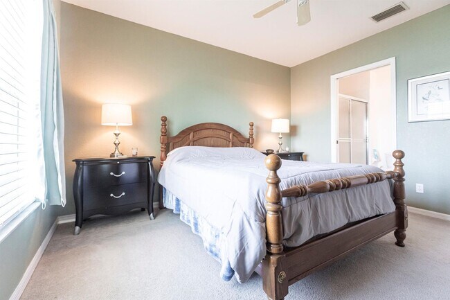 Building Photo - AMAZING CONDO IN WATERSIDE CLUB