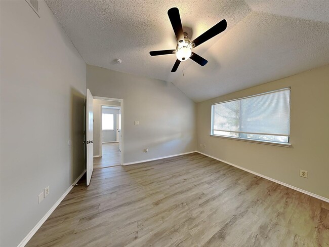 Building Photo - Captivating Single Family Home | 3 BR/2BA | 1-Car Covered Parking | Gated backyard