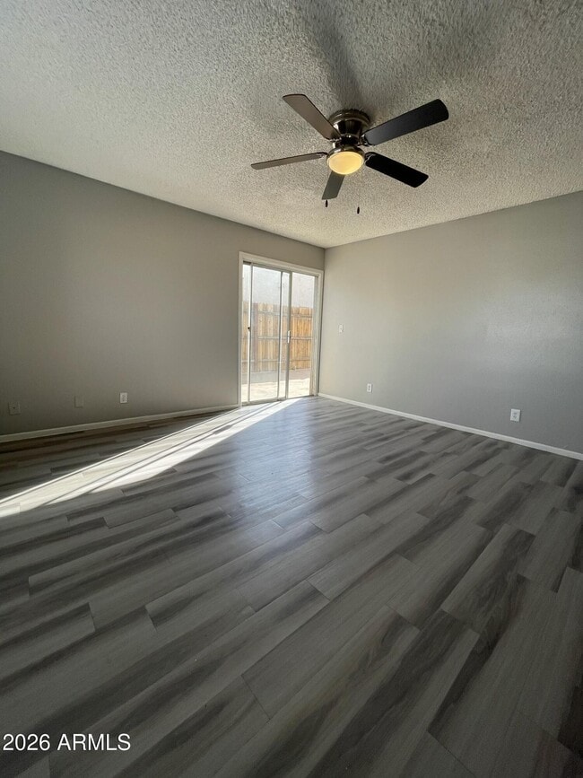 Building Photo - 6527 N 67th Ave