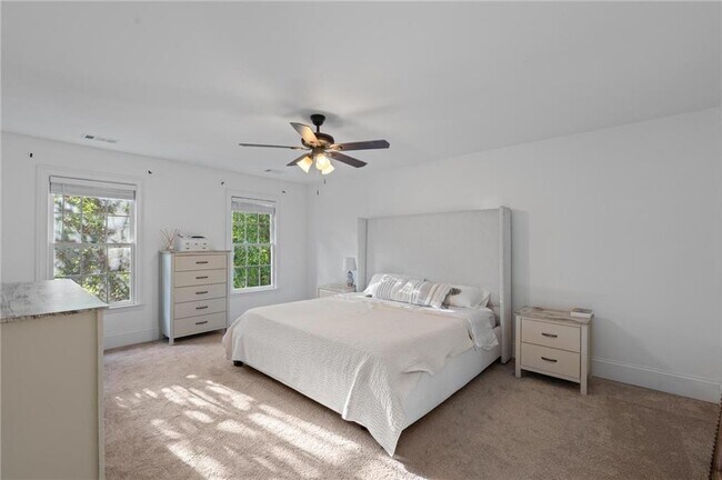 Building Photo - 4719 Brownstone Dr