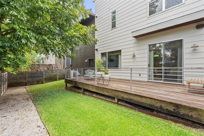 Building Photo - 2105 Goodrich Ave