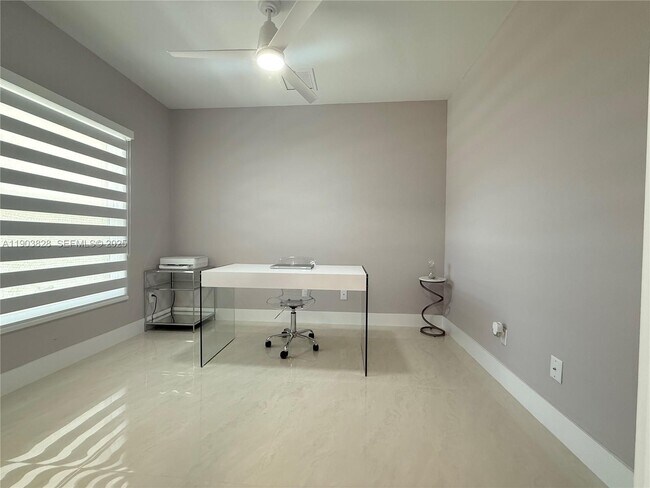 Building Photo - 1718 California