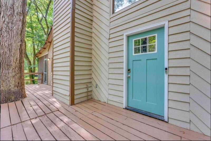 Building Photo - 790 Oak Dr