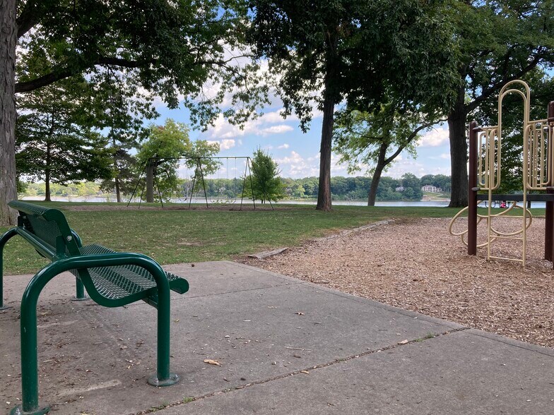 Building Photo - 111 Amherst Dr