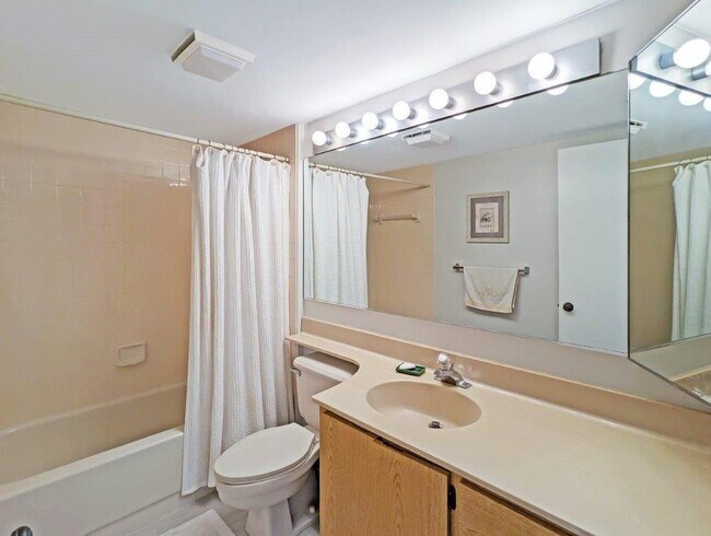 Building Photo - 401 S Seas Dr