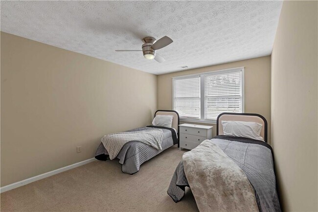 Building Photo - 3580 Waters Cove Way