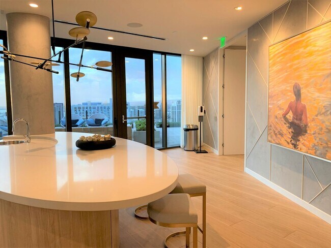 Building Photo - 'A'ali'i - Move In Fully Furnished Studio