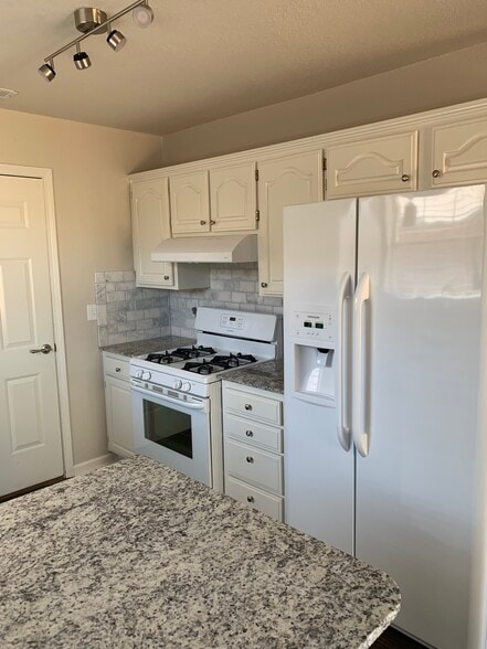 Building Photo - 1203 SE 22nd St