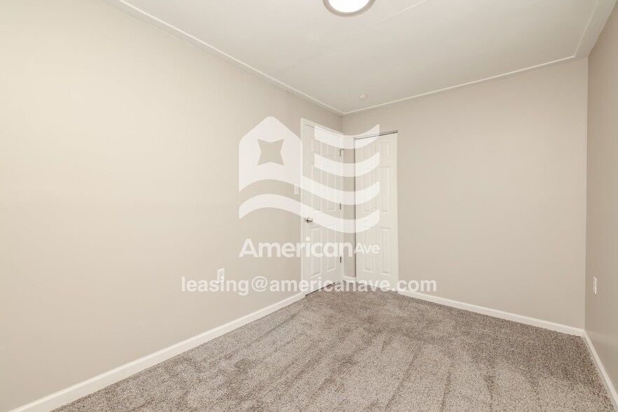 Building Photo - 4509 W Venetian Way