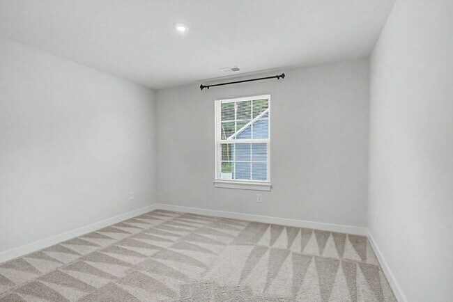 Building Photo - 239 Darden Dr