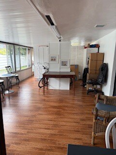 Building Photo - 36 SE 5th St