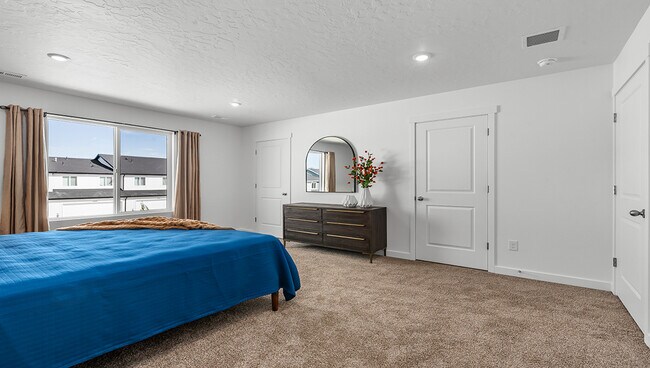 Building Photo - 1895 N Blue Iris Ave