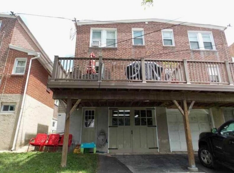 Building Photo - 207 E 11th Ave