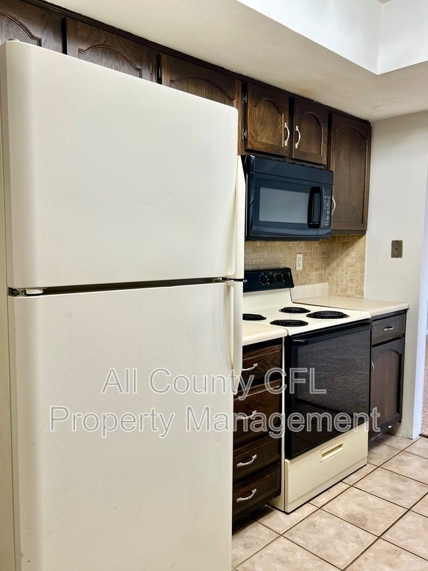 Building Photo - 4371 Aqua Vista Dr