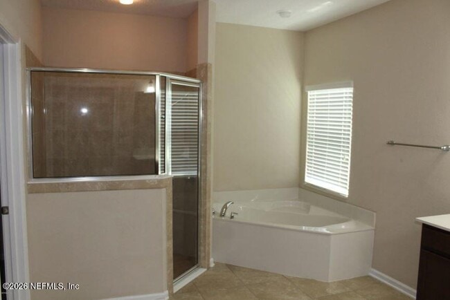 Building Photo - 16404 Magnolia Grove Way