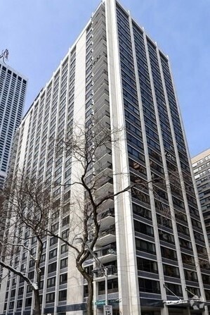 Building Photo - STREETERVILLE'S 1bed/1bath Available