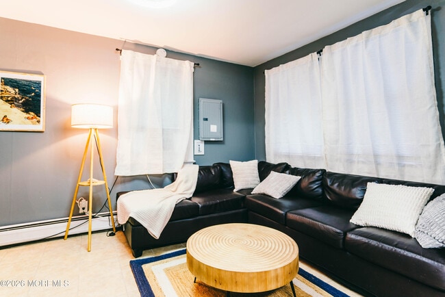 Building Photo - 13 Decatur Ave