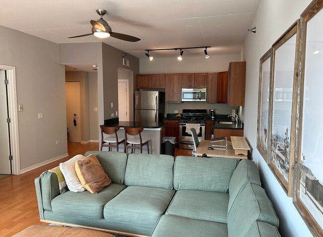 Building Photo - Premium Unit Available Now