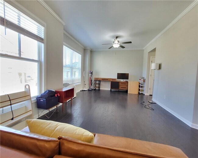 Building Photo - 871 Sunset Park Dr