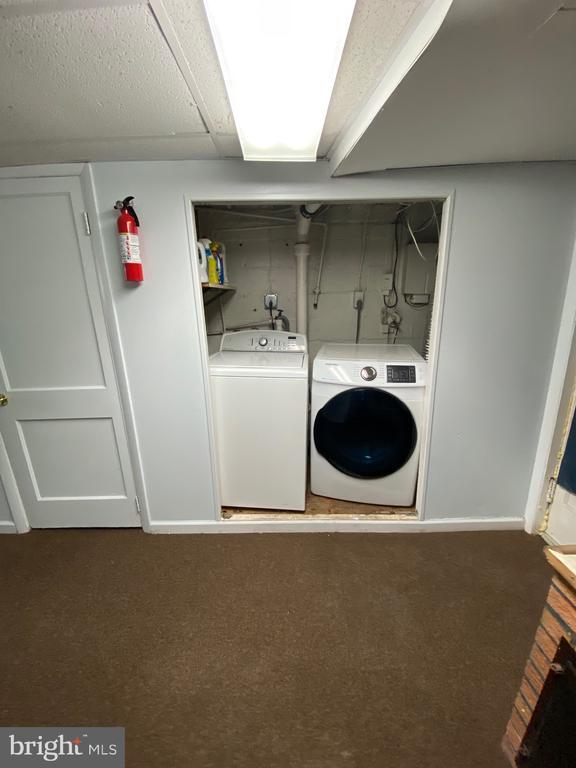 Building Photo - 2167 Graythorn Rd