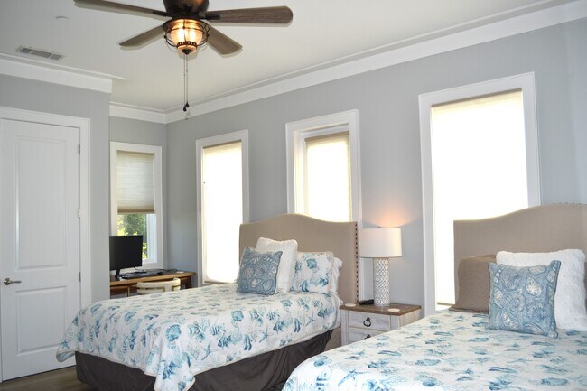 Building Photo - 2350 W County Hwy 30A