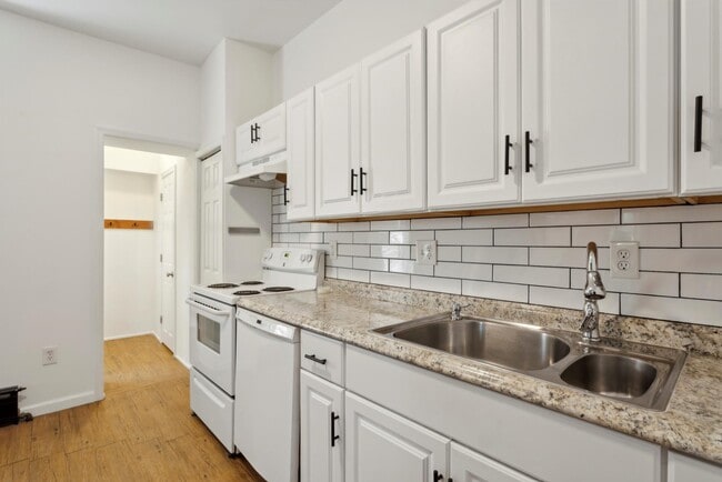 Building Photo - 1212 Day St