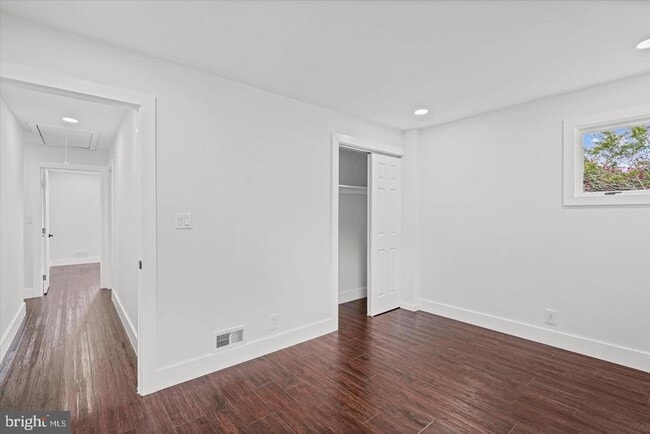 Building Photo - 750 Tydings Rd