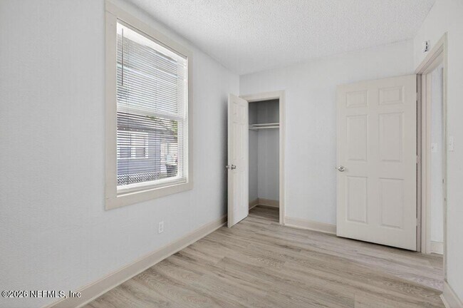 Building Photo - 845 Ontario St