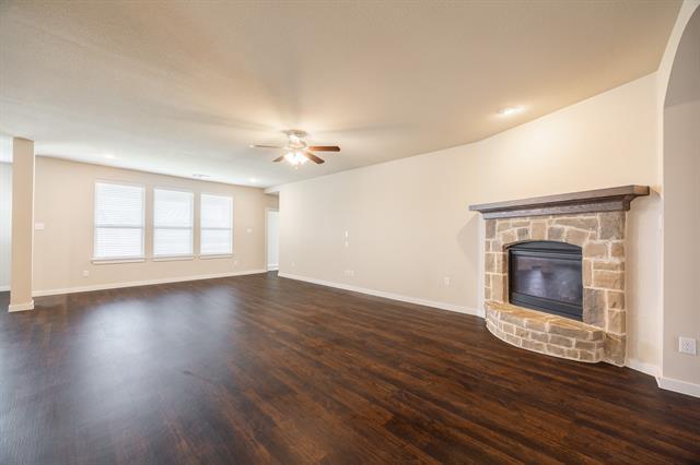 Building Photo - 1560 Kleberg Dr